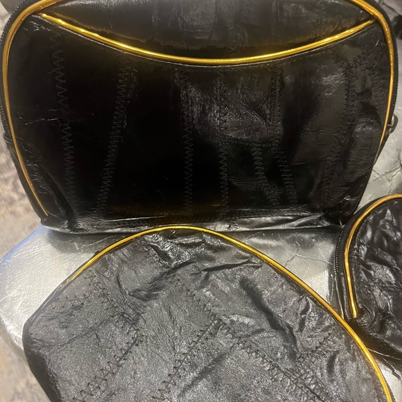 Vintage 1980s Alan Edward three piece pouch set matching black with gold  trim - Picture 7 of 16